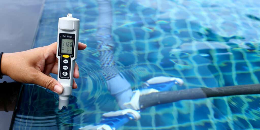 Pool water testing and balancing - How to test pH, alkalinity, and chlorine levels