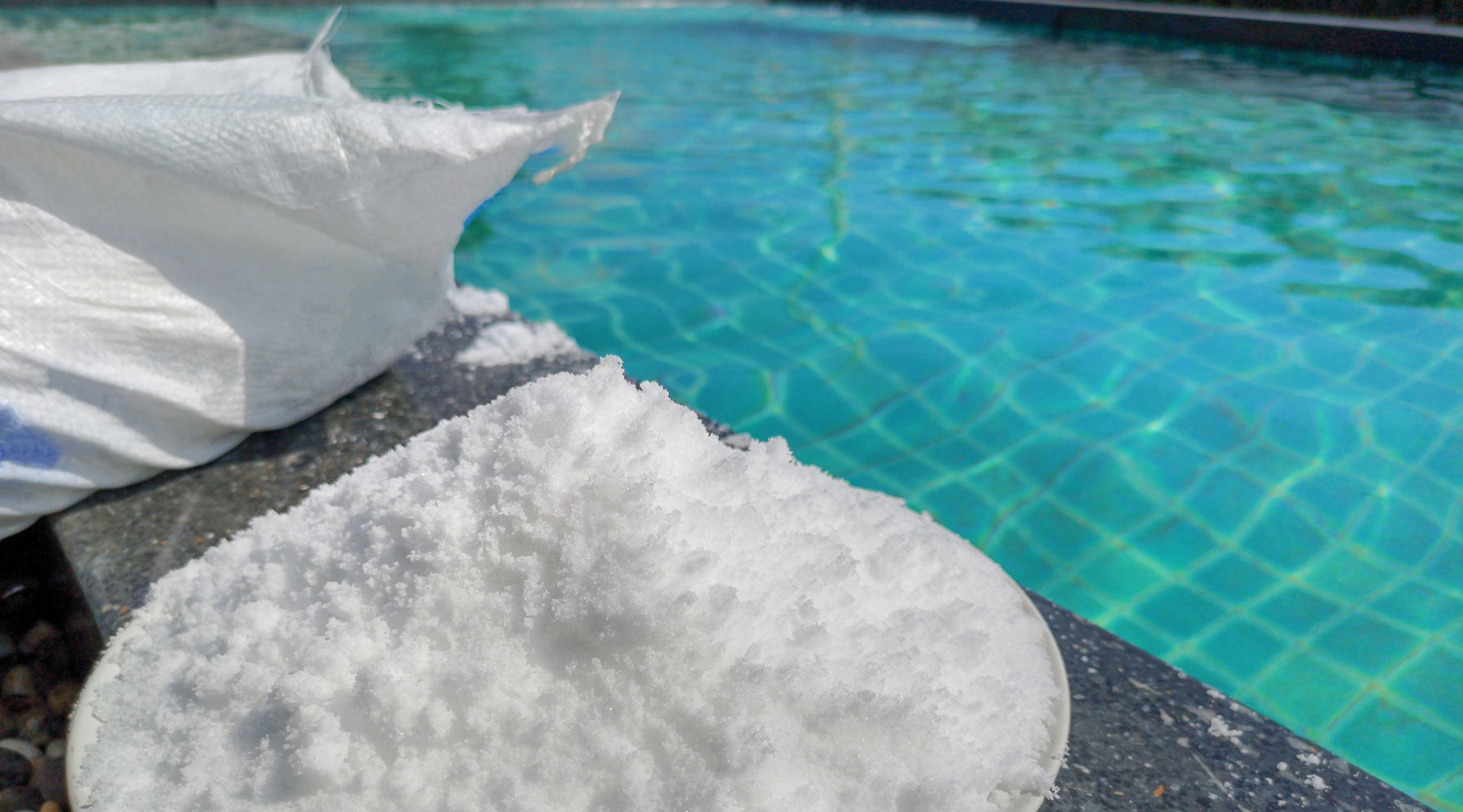 How Does a Salt Water Swimming Pool Work?